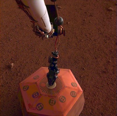 SEIS déployé sur Mars - Crédit photo NASA JPL-Caltech